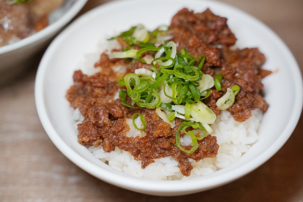 【嵐肉燥專賣店】台中第二市場超人氣排隊美食 創立於1992年滷肉飯節嚴選店家+台中500碗