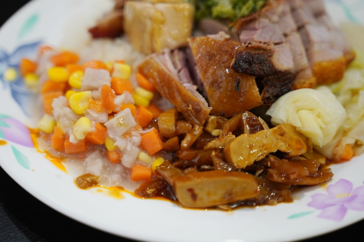 【公館燒臘飯推薦】香港人經營自製正宗叉燒/油雞/燒鴨/脆皮燒肉/臘腸 皇牌正港味餐廳公館店