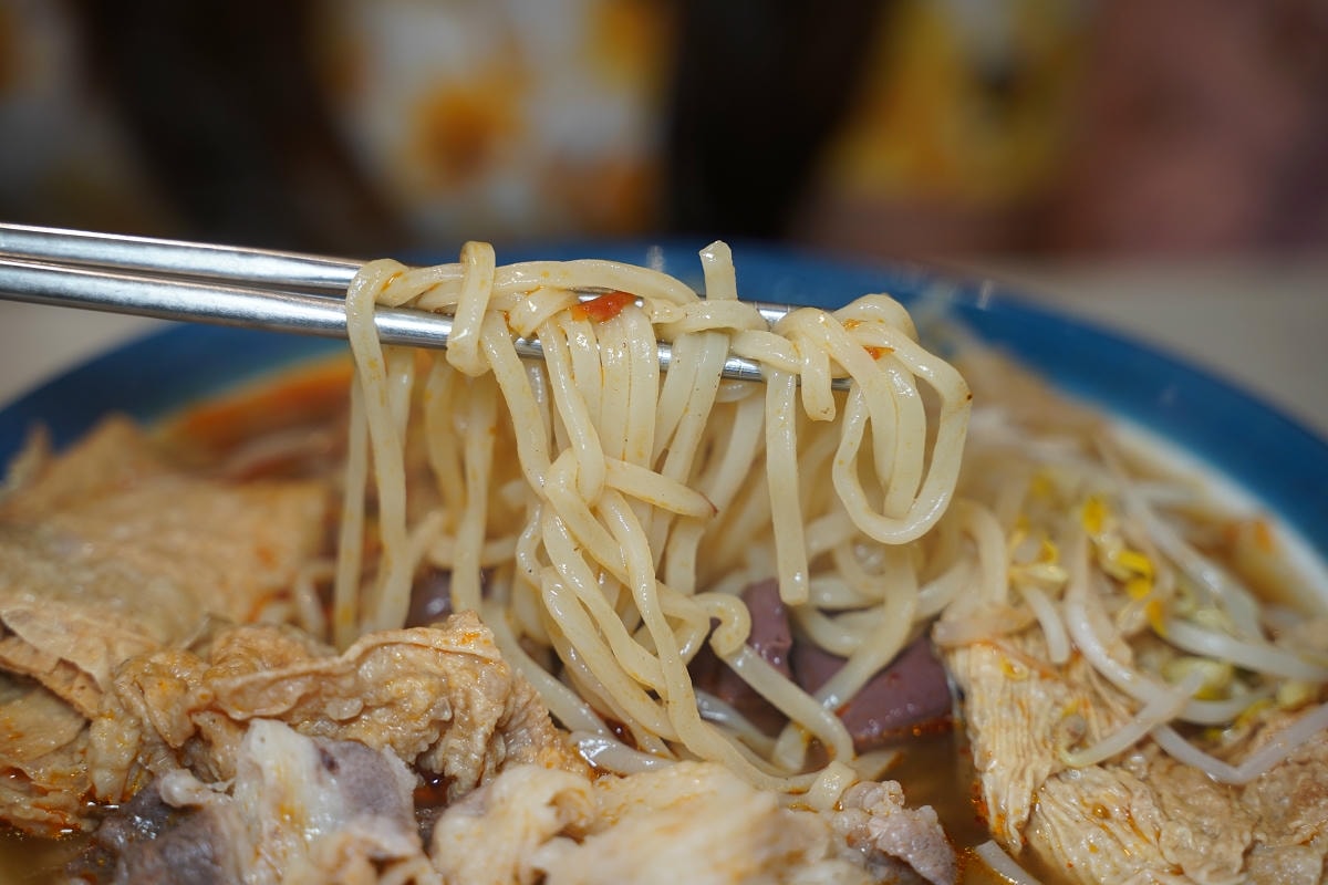 【品嚐悅精緻飯食】林口超人氣便當店 林口三井OUTLET花磚時尚平價簡餐 桶仔雞等級烤雞腿