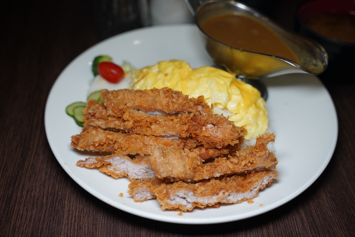 【桃園蘆竹南崁美食推薦】美味半熟蛋包飯 白飯湯品飲料無限量供應吃到飽 黃門飯店 - 第9張圖 【桃園蘆竹南崁美食推薦】美味半熟蛋包飯 白飯湯品飲料無限量供應吃到飽 黃門飯店