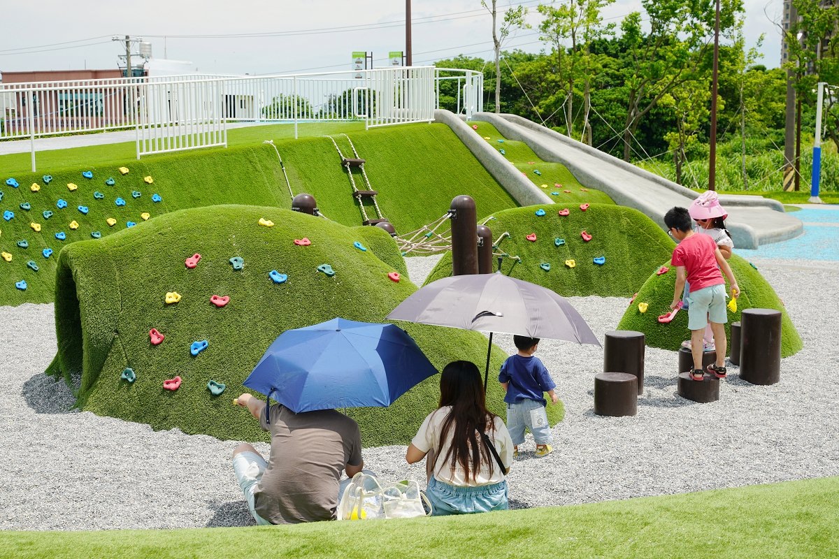 【桃園蘆竹兒童公園推薦】蘆竹首座新闢共融式遊戲場 埤塘坡紋兒童遊戲區 蘆竹新龍公園 - 第9張圖 【桃園蘆竹兒童公園推薦】蘆竹首座新闢共融式遊戲場 埤塘坡紋兒童遊戲區 蘆竹新龍公園
