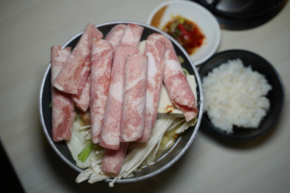 【佰元鍋埔心店】楊梅埔心小火鍋推薦 豐富自助吧吃到飽 白飯/冷熱飲/霜淇淋/快煮麵無限量供應