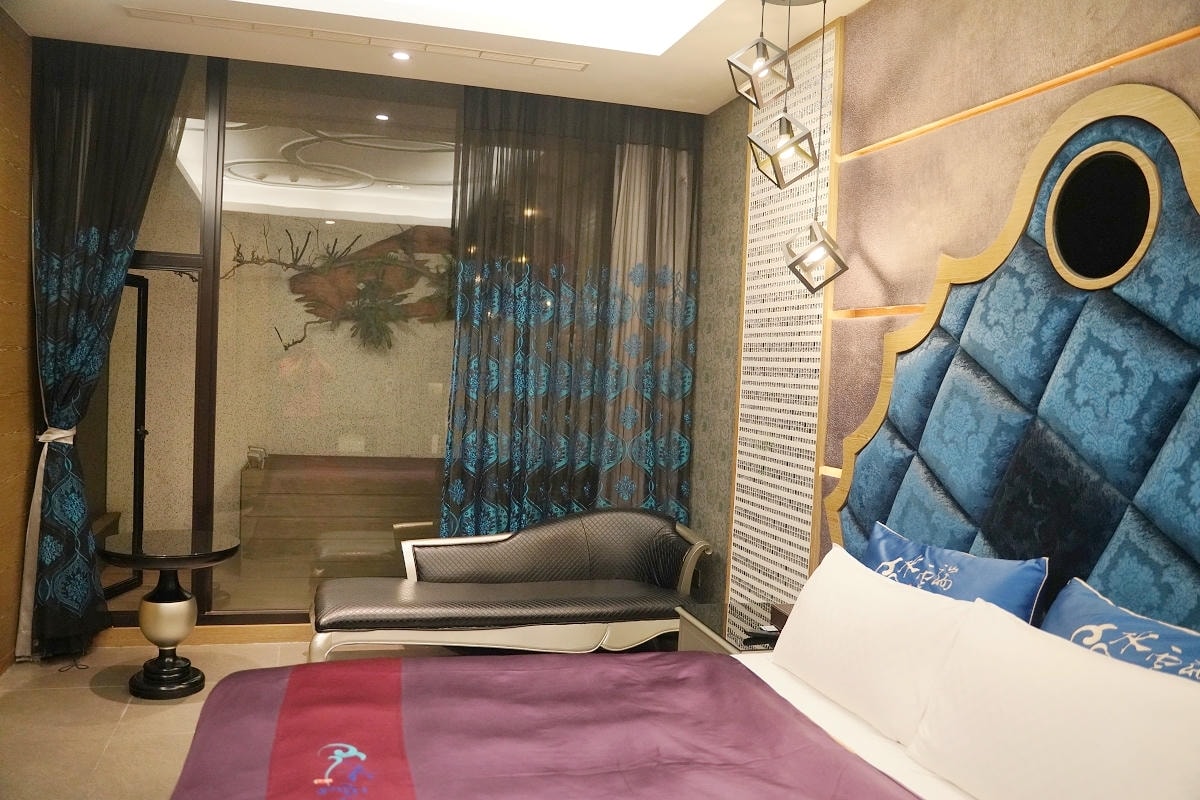 【水雲端旗艦概念旅館泳池房開箱】戶外景觀造型恆溫浴池 烤箱/蒸氣室/氣泡幻彩按摩浴缸