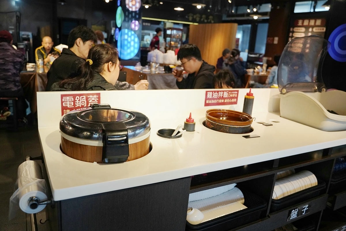【嚐嚐九九中壢店】創立於民國96年 內用雞油拌飯/冰沙/爆米花/餅乾吃到飽 母親節合菜套餐 - 第6張圖 【嚐嚐九九中壢店】創立於民國96年 內用雞油拌飯/冰沙/爆米花/餅乾吃到飽 母親節合菜套餐