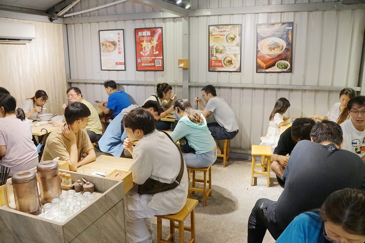 【桃園藝文特區拉麵推薦】台灣第一品牌連鎖屋台拉麵店 藝文特區人氣排隊美食 赤麵廠 レッドラーメン 桃園藝文店