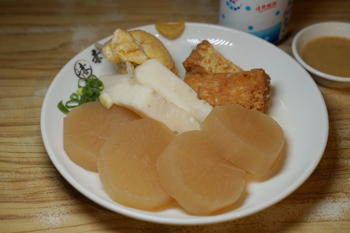 【桃園藝文特區拉麵推薦】台灣第一品牌連鎖屋台拉麵店 藝文特區人氣排隊美食 赤麵廠 レッドラーメン 桃園藝文店