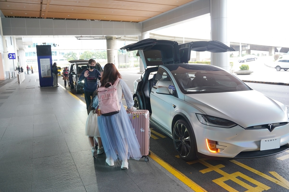 【機場接送推薦】全特斯拉車系出行服務 Model X 鷗翼車門超晴【特斯拉出行 Tesla Express】