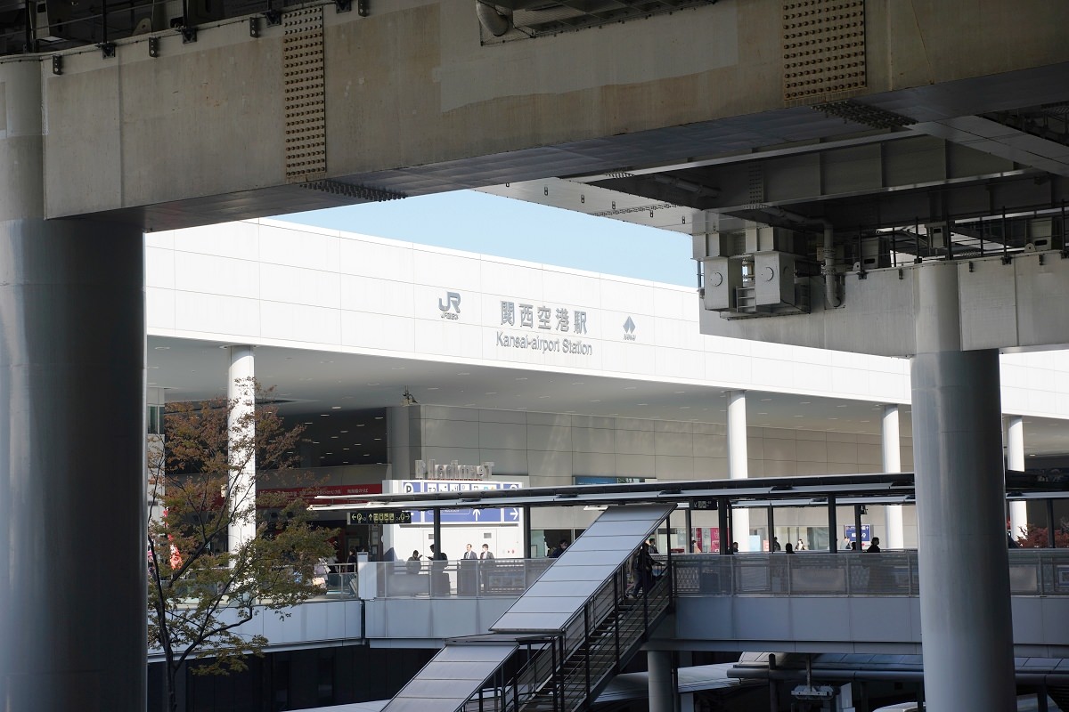 【大阪關西機場交通推薦】關西機場往大阪市區 復古未來感空港急行列車 南海電鐵特急rapi:t