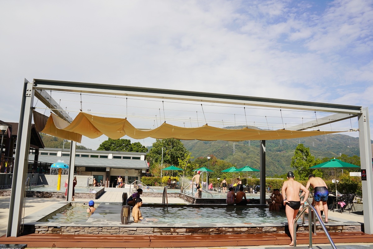 【桃園露天溫泉推薦】泰雅故事公園免費泡腳池 泰雅原民文化碳酸氫鈉鹽泉 羅浮溫泉湯池