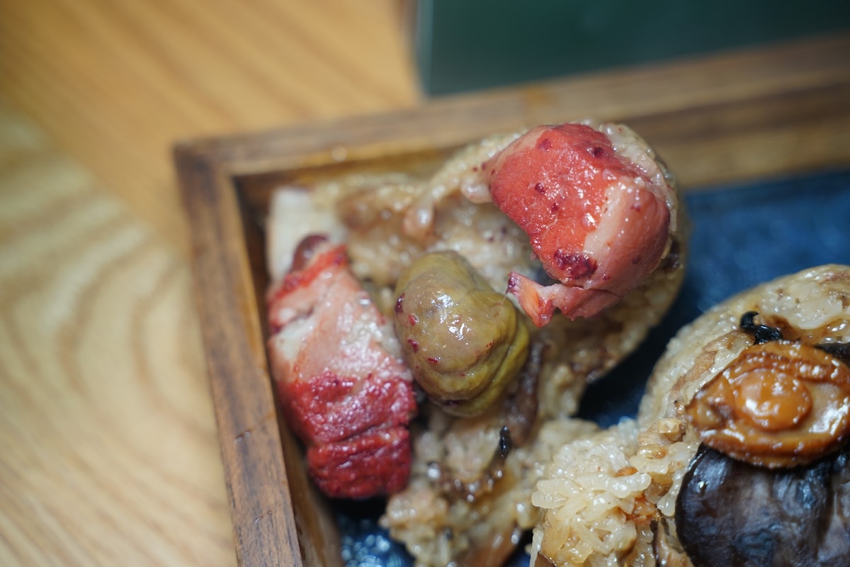 【彭園私房肉粽禮盒組】黑松露蔬食粽/紅麴五花肉粽/花菇鮑魚肉粽/湖南外婆肉粽 端午禮盒推薦 - 第3張圖 【彭園私房肉粽禮盒組】黑松露蔬食粽/紅麴五花肉粽/花菇鮑魚肉粽/湖南外婆肉粽 端午禮盒推薦
