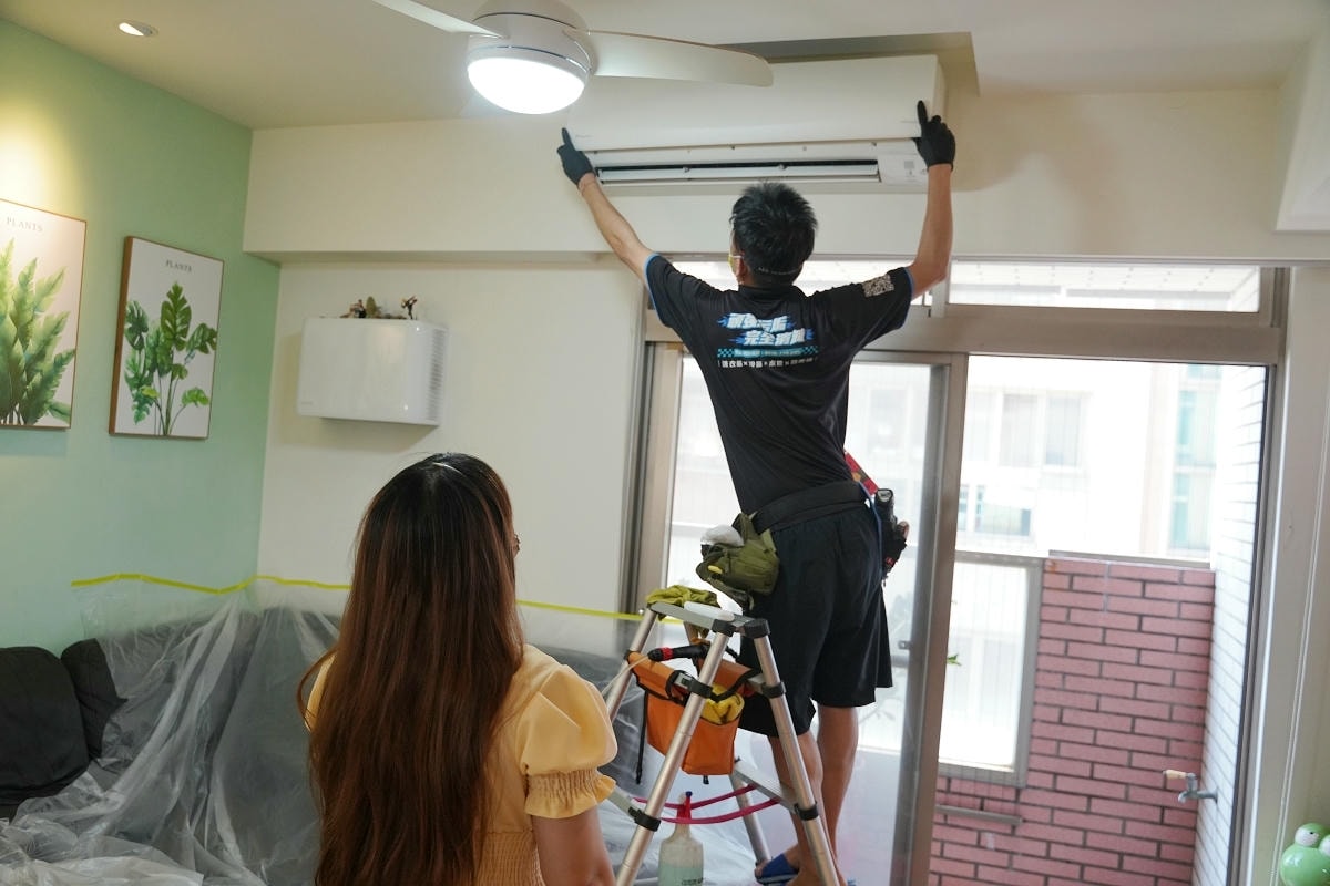 【到府冷氣清洗公司推薦】醫療級二氧化氯+紫外線雙重安全防護 免費室外機清洗 洗洋洋居家清潔