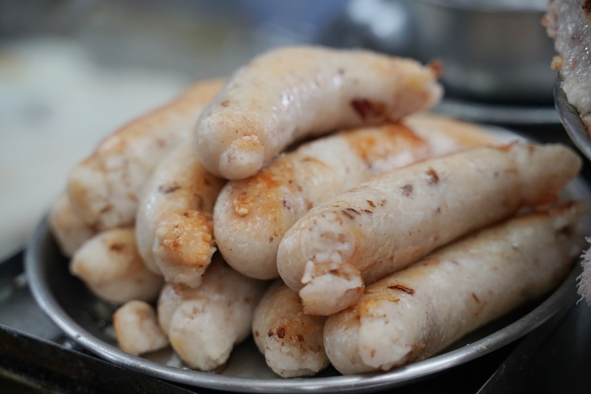 【王家菜頭粿糯米腸】台中第二市場排隊美食 台中舊城區超人氣在地小吃 點1號餐大全套才對味