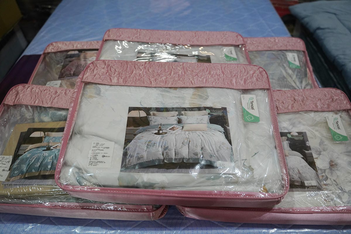 【宏海寢具年度廠拍特賣會】北台灣最大寢具特賣 價格全面下殺一件不留 石墨烯羊毛被/天然乳膠枕排隊價只要399元