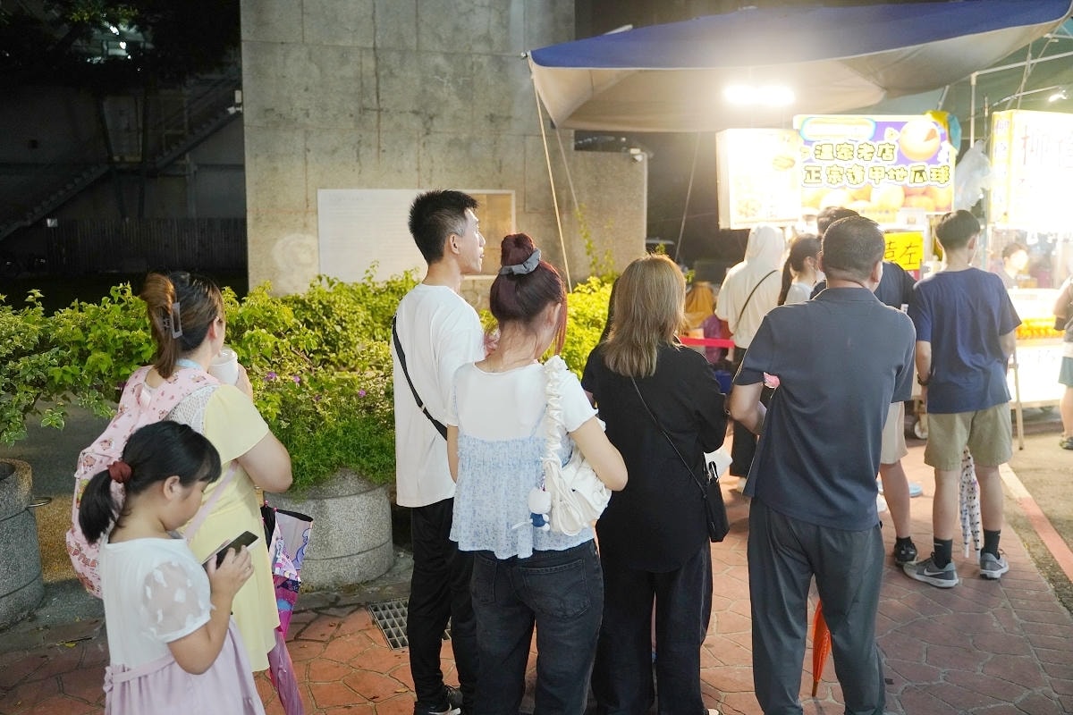 【溫家老店正宗逢甲地瓜球】台中逢甲夜市超人氣排隊美食 創立於1982年 全素蜜地瓜+地瓜球