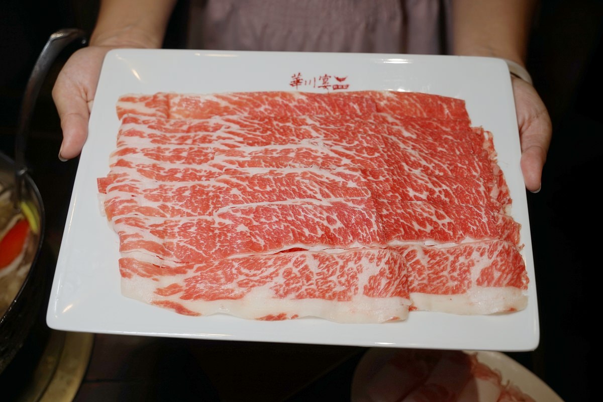 【平鎮麻辣鍋推薦】特香麻辣東北酸菜鴛鴦鍋 麻辣鴨血豆腐免費無限續加 華川宴麻辣鴛鴦鍋平鎮總店 - 第12張圖 【平鎮麻辣鍋推薦】特香麻辣東北酸菜鴛鴦鍋 麻辣鴨血豆腐免費無限續加 華川宴麻辣鴛鴦鍋平鎮總店