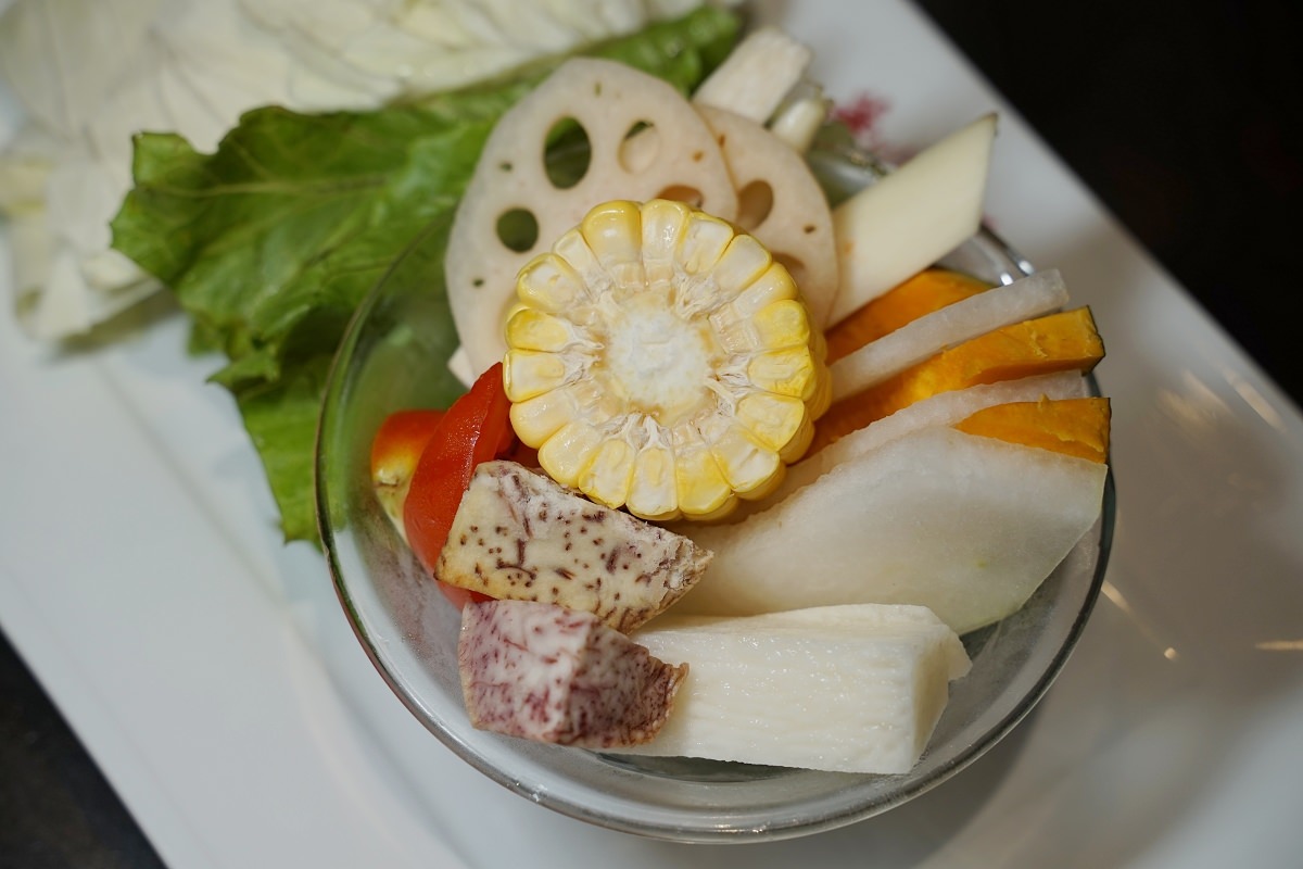 【平鎮麻辣鍋推薦】特香麻辣東北酸菜鴛鴦鍋 麻辣鴨血豆腐免費無限續加 華川宴麻辣鴛鴦鍋平鎮總店 - 第17張圖 【平鎮麻辣鍋推薦】特香麻辣東北酸菜鴛鴦鍋 麻辣鴨血豆腐免費無限續加 華川宴麻辣鴛鴦鍋平鎮總店