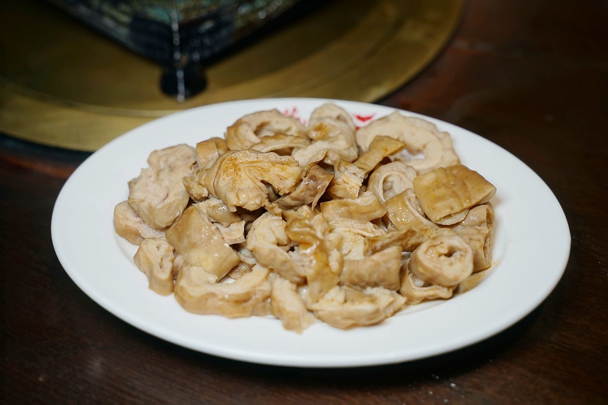 【平鎮麻辣鍋推薦】特香麻辣東北酸菜鴛鴦鍋 麻辣鴨血豆腐免費無限續加 華川宴麻辣鴛鴦鍋平鎮總店 - 第19張圖 【平鎮麻辣鍋推薦】特香麻辣東北酸菜鴛鴦鍋 麻辣鴨血豆腐免費無限續加 華川宴麻辣鴛鴦鍋平鎮總店