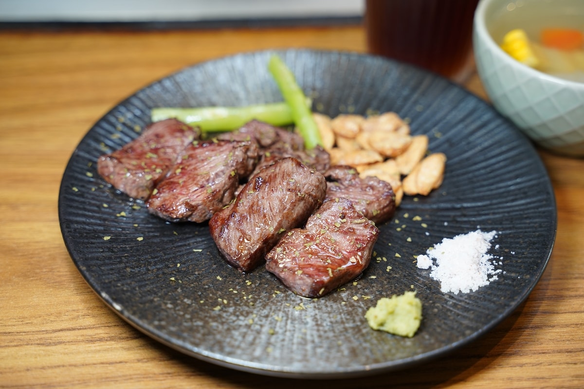 【桃園藝文特區鐵板燒推薦】南平路美食餐廳好選擇 香煎午仔魚美味必點 美花鐵板燒