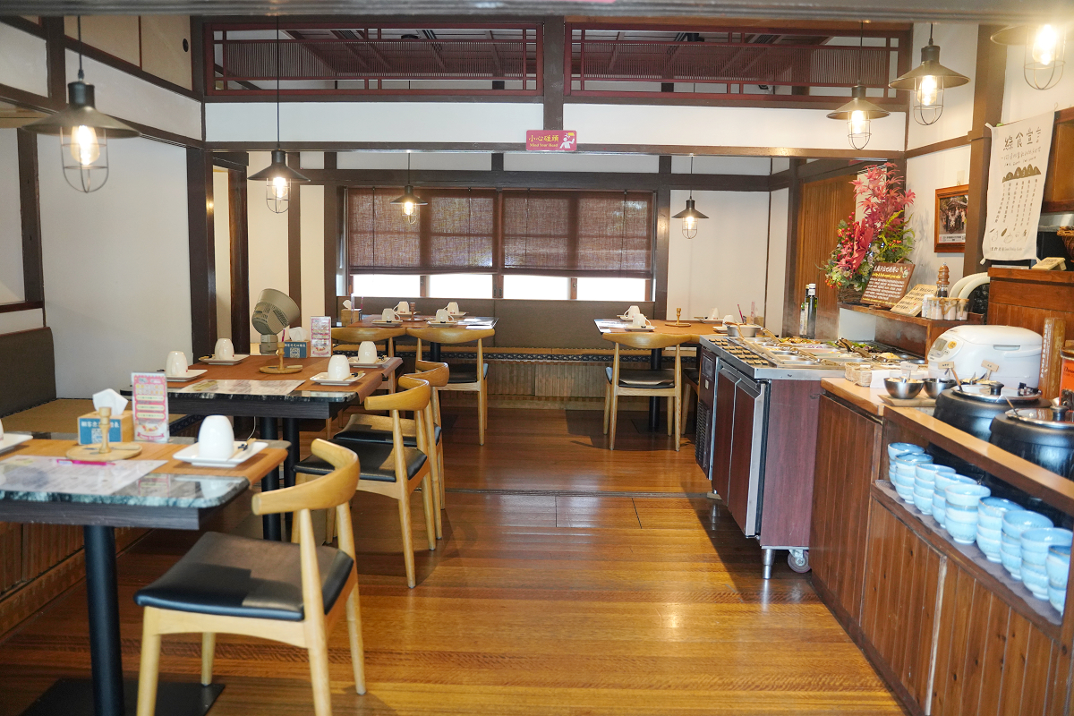 【蕃薯藤TINA廚房中壢壢景町店】半自助式健康豐盛餐 有機蔬果穀物沙拉吧+主廚家常燉菜吃到飽