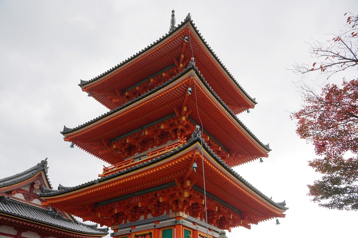 【京都賞楓景點推薦】世界文化遺產清水舞台 絕美秋色楓紅此生必訪 京都音羽山清水寺