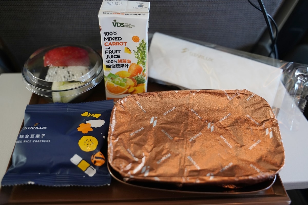 【桃園國際機場飛澳門國際機場】STARLUX 星宇航空 JX201 班機搭乘飛機餐心得分享