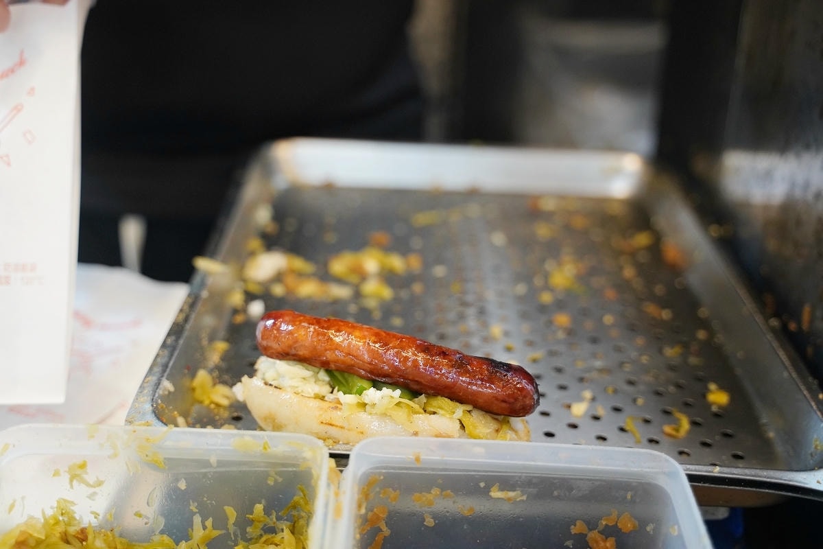 【官芝霖大腸包小腸】台中逢甲夜市超人氣小吃 TVBS食尚玩家採訪報導 每份75元口味選擇多