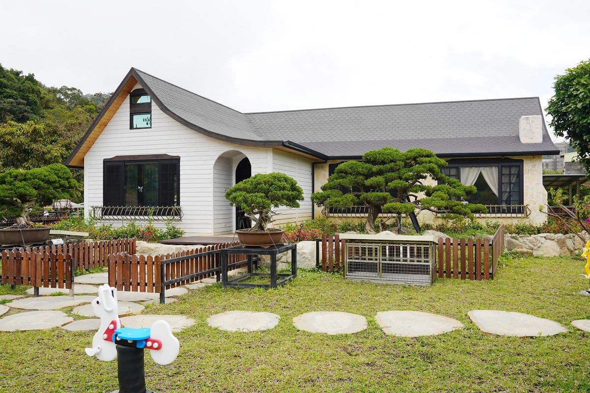 【大溪親子景點推薦】萬坪珍禽鳥類可愛動物莊園 龍貓巴士真的有龍貓 蘇家莊園