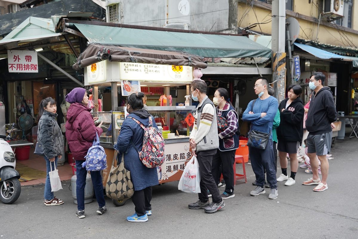 【北投市場小吃推薦】北投平價小吃好選擇 爆汁餡餅美味必吃 老家餡餅北投店