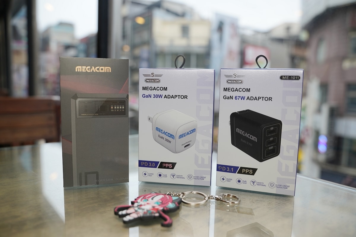 【MEGACOM GaN 快充充電座/MEGACOM行動電源】酷炫外型 電競狂熱者送禮首選 - 第1張圖 【MEGACOM GaN 快充充電座/MEGACOM行動電源】酷炫外型 電競狂熱者送禮首選