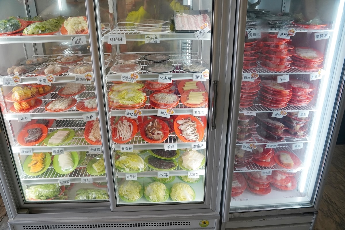 【松山火鍋推薦】招牌胡椒豬肚雞鍋免費無限加湯 饒河觀光夜市聚餐好選擇 蘇記嘀兜雞松山八德店