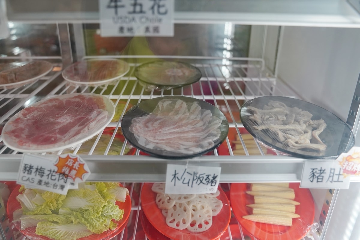 【松山火鍋推薦】招牌胡椒豬肚雞鍋免費無限加湯 饒河觀光夜市聚餐好選擇 蘇記嘀兜雞松山八德店