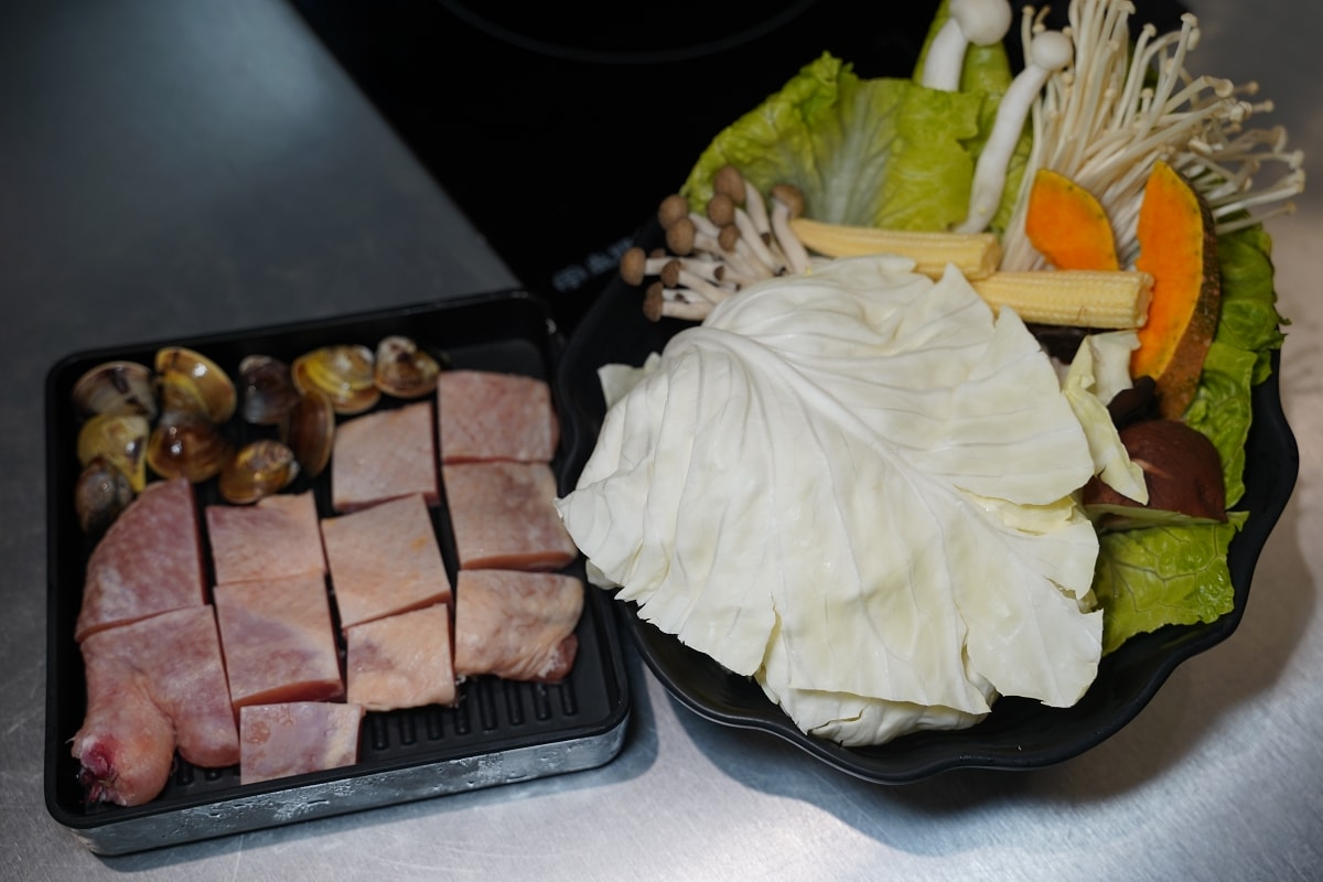【松山火鍋推薦】招牌胡椒豬肚雞鍋免費無限加湯 饒河觀光夜市聚餐好選擇 蘇記嘀兜雞松山八德店