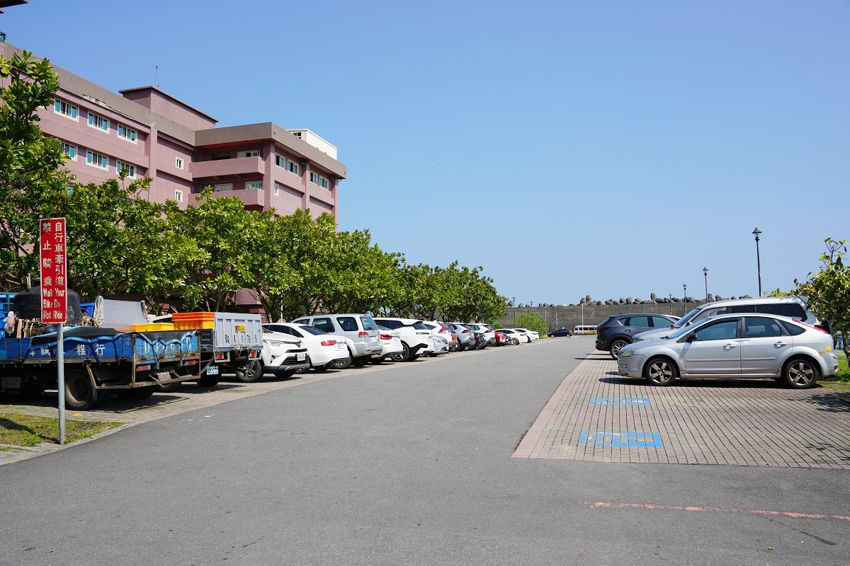 【基隆嶼登島行程推薦】基隆嶼三合一遊程：平面環海步道+燈塔步道+繞島 晉龍號觀光海釣遊艇船隊