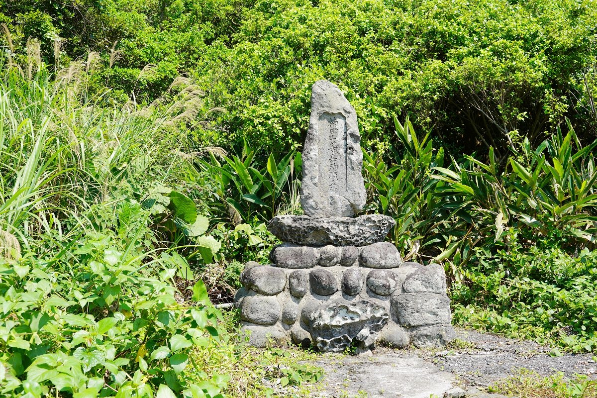 【基隆嶼登島行程推薦】基隆嶼三合一遊程：平面環海步道+燈塔步道+繞島 晉龍號觀光海釣遊艇船隊