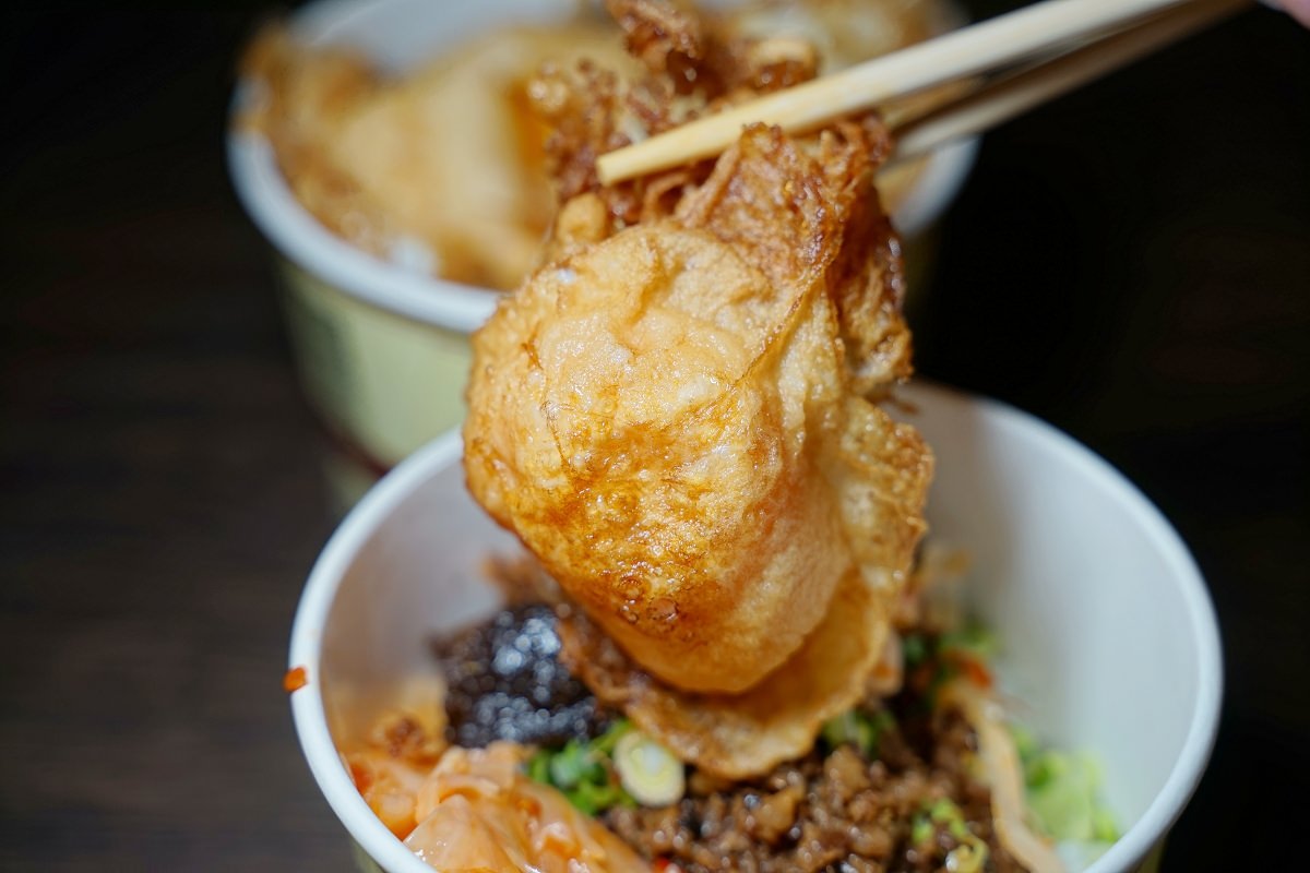 【中壢夜市美食推薦】全台10大深夜宵夜攤車插旗中壢觀光夜市 中壢最強和牛肉飯 蘭笑軒和牛肉飯中壢號