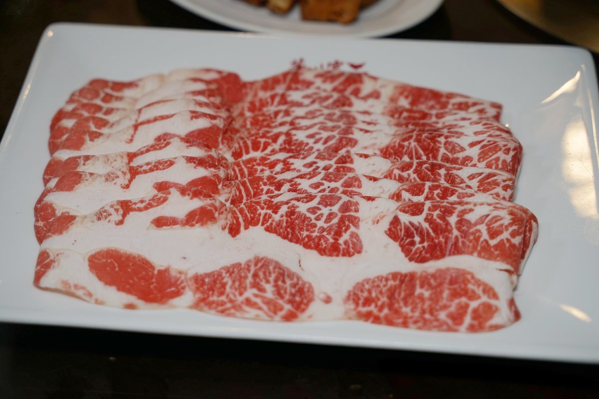 【板橋麻辣鍋推薦】美味必點特香麻辣+東北酸菜鴛鴦鍋 古韻典雅中國風裝潢 華川宴板橋直營店 - 第12張圖 【板橋麻辣鍋推薦】美味必點特香麻辣+東北酸菜鴛鴦鍋 古韻典雅中國風裝潢 華川宴板橋直營店