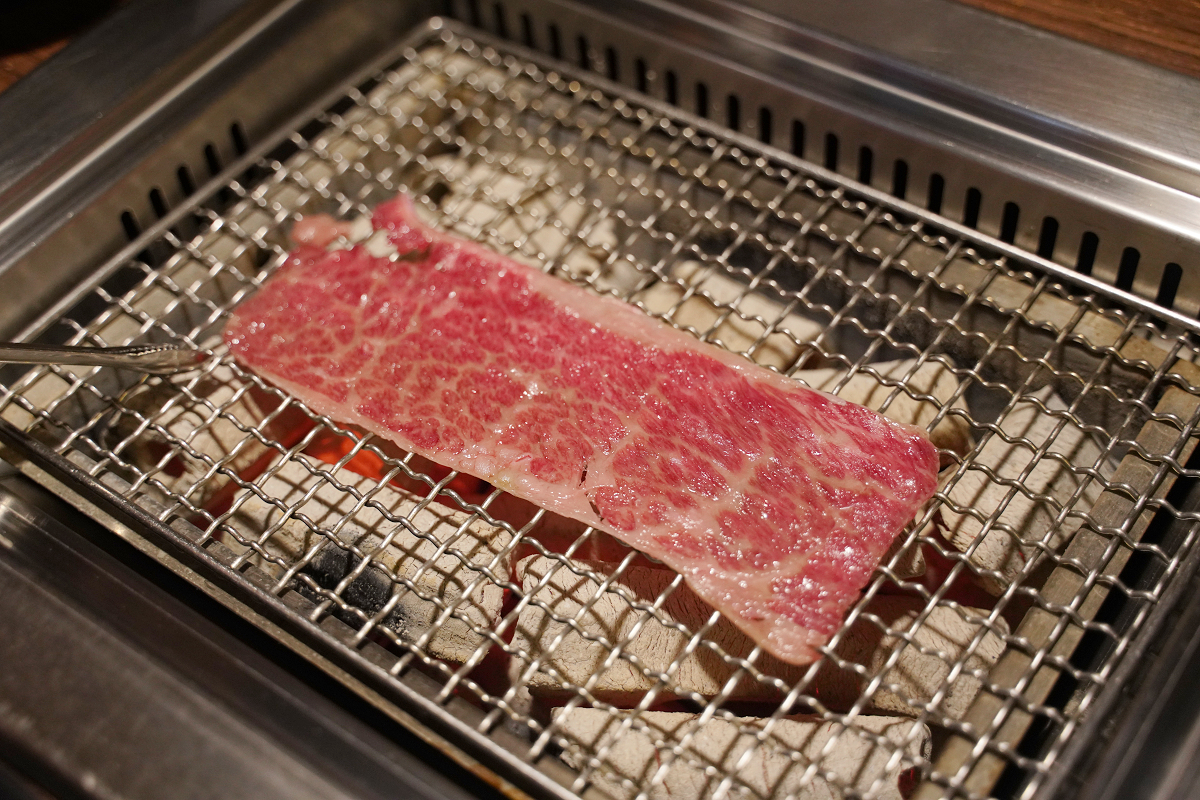 【一燒十味昭和園林口店】林口吃到飽餐廳推薦 日式炭火燒肉火烤兩吃 日式昭和懷舊包廂聚餐好選擇