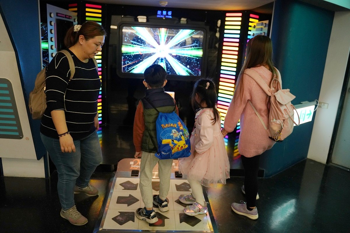 【台北親子室內景點推薦】台灣第一個天文教育機構 宇宙探險軌道車必玩 臺北市立天文科學教育館