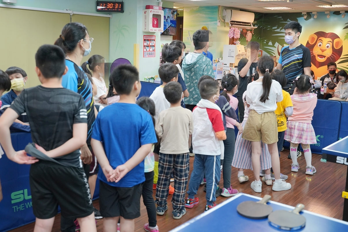 【台北桌球教室推薦】台北暑假學桌球好選擇 台北超人氣兒童運動教室 乒乓島樂園兒童桌球教學教室 - 第14張圖 【台北桌球教室推薦】台北暑假學桌球好選擇 台北超人氣兒童運動教室 乒乓島樂園兒童桌球教學教室