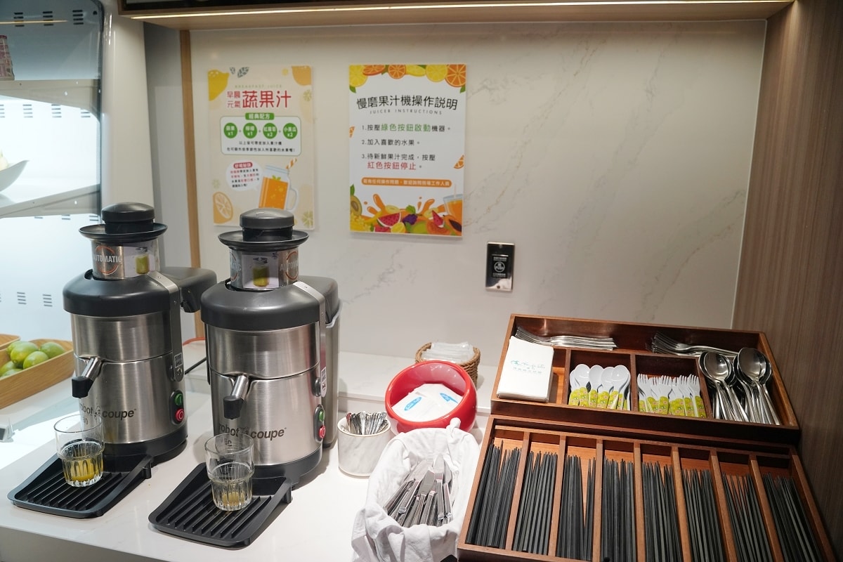 【台中親子汽車旅館推薦】全台首家擁有親子遊戲室的高檔汽旅 1泊2食免費宵夜吃到飽 水雲端旗艦概念旅館 - 第36張圖 【台中親子汽車旅館推薦】全台首家擁有親子遊戲室的高檔汽旅 1泊2食免費宵夜吃到飽 水雲端旗艦概念旅館