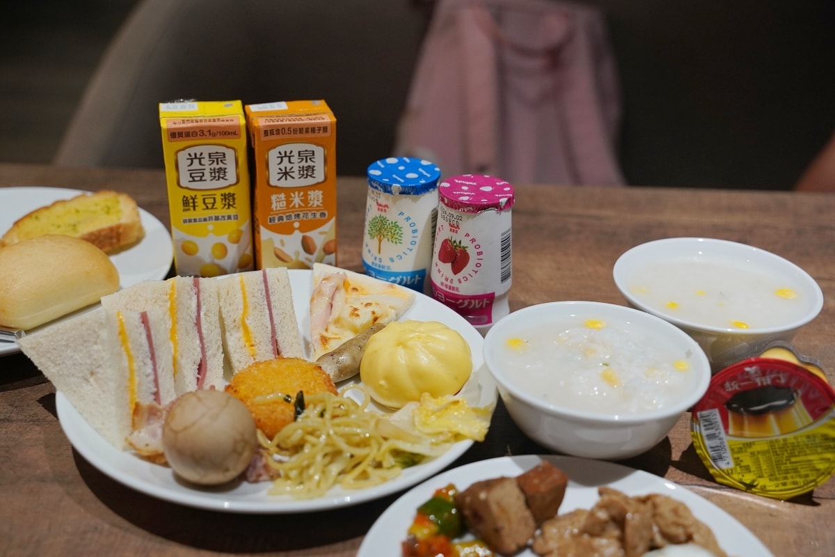 【台中親子汽車旅館推薦】全台首家擁有親子遊戲室的高檔汽旅 1泊2食免費宵夜吃到飽 水雲端旗艦概念旅館 - 第50張圖 【台中親子汽車旅館推薦】全台首家擁有親子遊戲室的高檔汽旅 1泊2食免費宵夜吃到飽 水雲端旗艦概念旅館