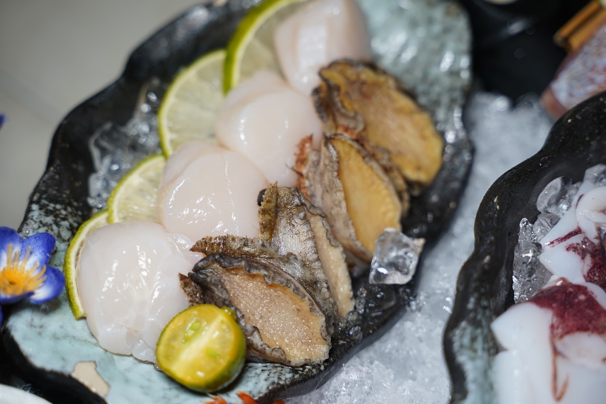 【竹北海鮮火鍋推薦】浮誇屠龍海陸套餐 日本A5和牛+活體波士頓龍蝦 深紅汕頭鍋物新竹竹北店