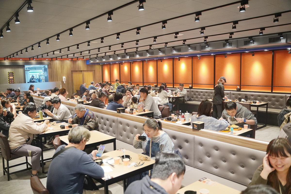 【小時厚牛排桃園中壢店】中壢牛排館推薦 平價高品質百分之百原肉 豐富自助吧無限量供應吃到飽