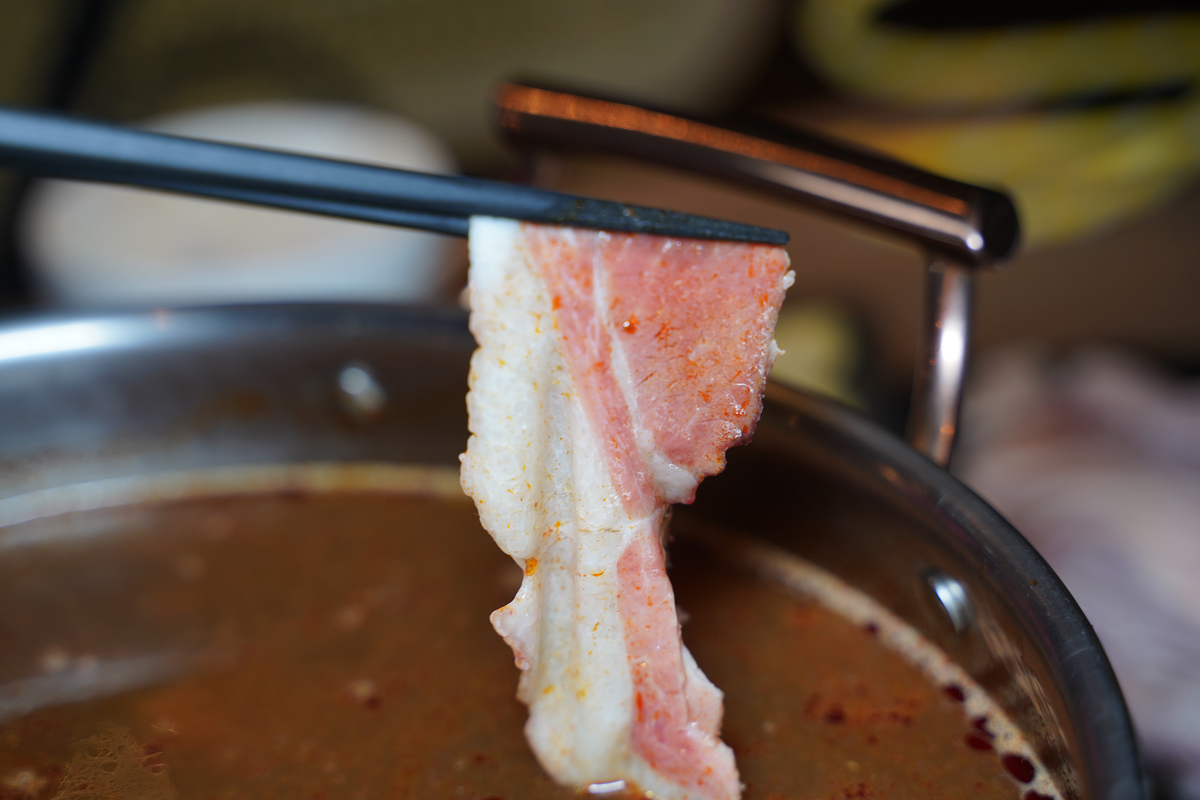 【員外佬麻辣火鍋】台北市政府美食推薦 招牌蔬食麻辣/養生蔬果鴛鴦鍋 素食也能吃的麻辣鍋 - 第21張圖 【員外佬麻辣火鍋】台北市政府美食推薦 招牌蔬食麻辣/養生蔬果鴛鴦鍋 素食也能吃的麻辣鍋
