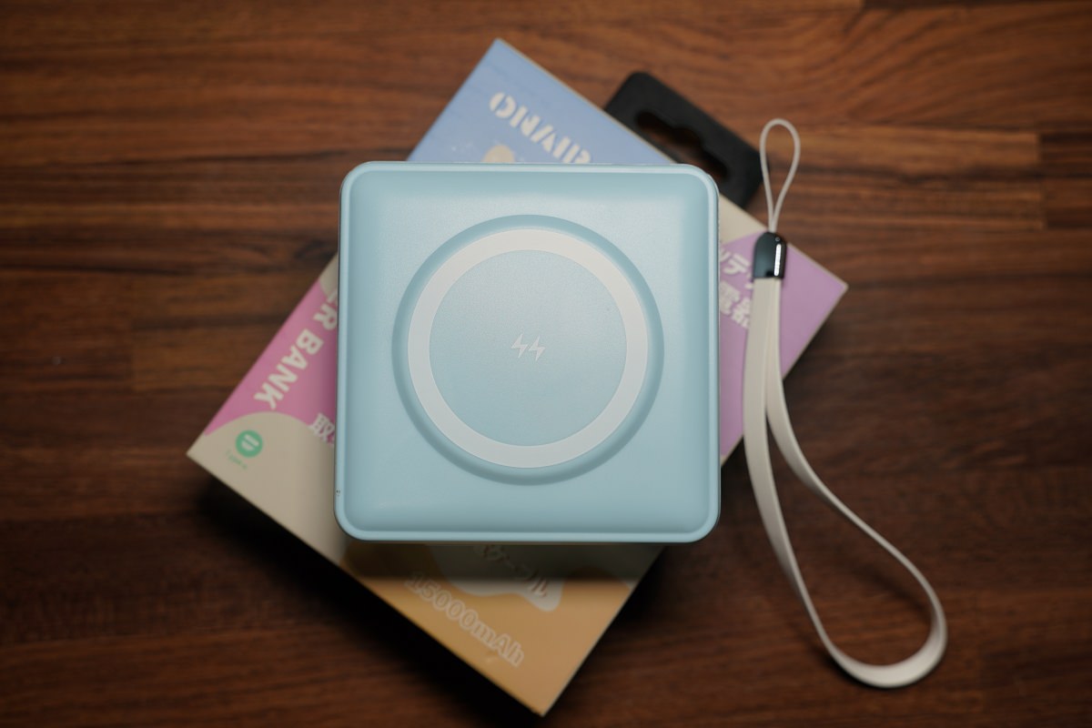 【出國行動電源推薦】ONAIR萬國充磁吸自帶線支架行動電源 15000mAh超大容量 22.5W超級快充/15W磁吸快充 - 第2張圖 【出國行動電源推薦】ONAIR萬國充磁吸自帶線支架行動電源 15000mAh超大容量 22.5W超級快充/15W磁吸快充