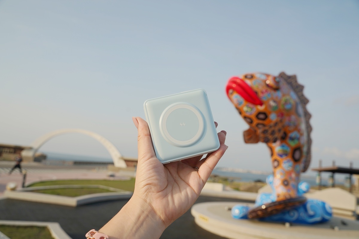 【出國行動電源推薦】ONAIR萬國充磁吸自帶線支架行動電源 15000mAh超大容量 22.5W超級快充/15W磁吸快充 - 第11張圖 【出國行動電源推薦】ONAIR萬國充磁吸自帶線支架行動電源 15000mAh超大容量 22.5W超級快充/15W磁吸快充