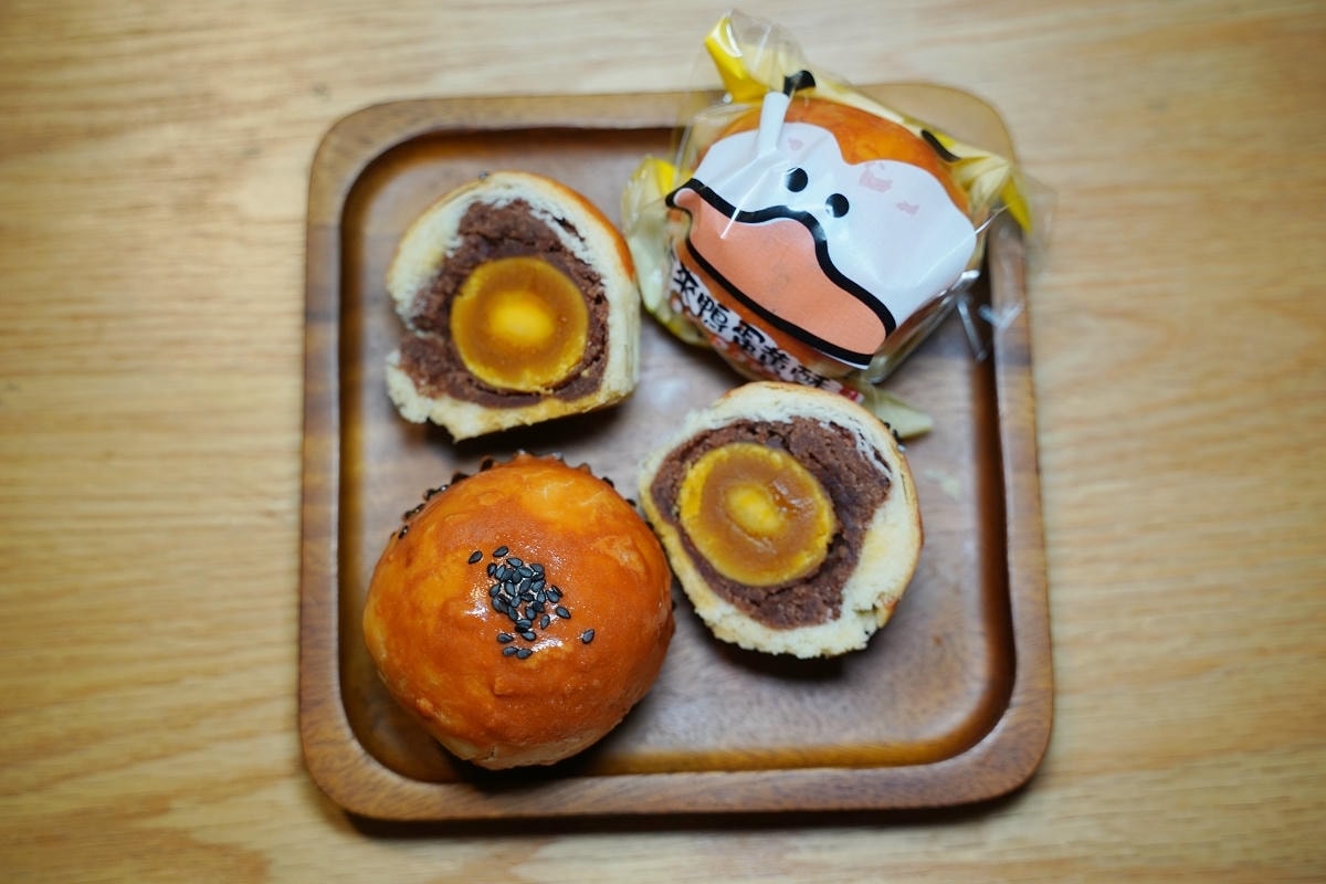 【再來鴨酥皮蛋黃酥】內壢伴手禮推薦 巷仔內可愛蛋黃酥 中秋節必買限量禮盒 外酥內香內壢必買 - 第9張圖 【再來鴨酥皮蛋黃酥】內壢伴手禮推薦 巷仔內可愛蛋黃酥 中秋節必買限量禮盒 外酥內香內壢必買