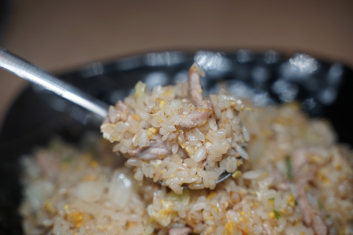 【板橋溪洲宵夜推薦】種類豐富烤物肉串 美味必點熱炒美食 鄰近溪北生態休閒公園 壹烤天下