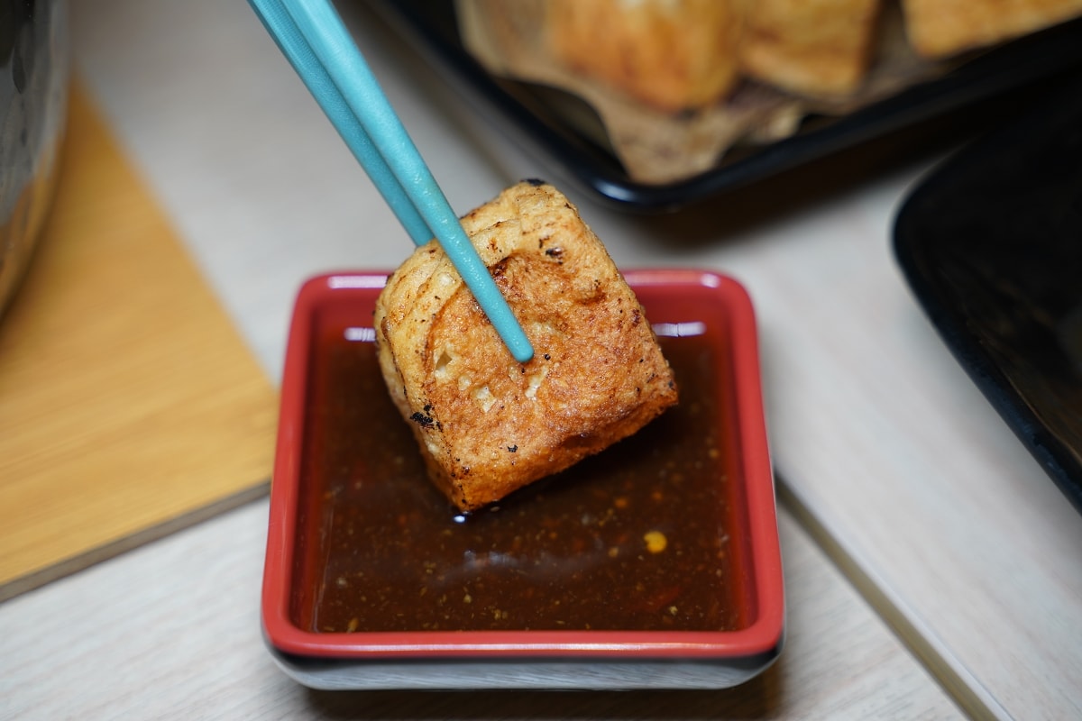 【板橋溪洲宵夜推薦】種類豐富烤物肉串 美味必點熱炒美食 鄰近溪北生態休閒公園 壹烤天下
