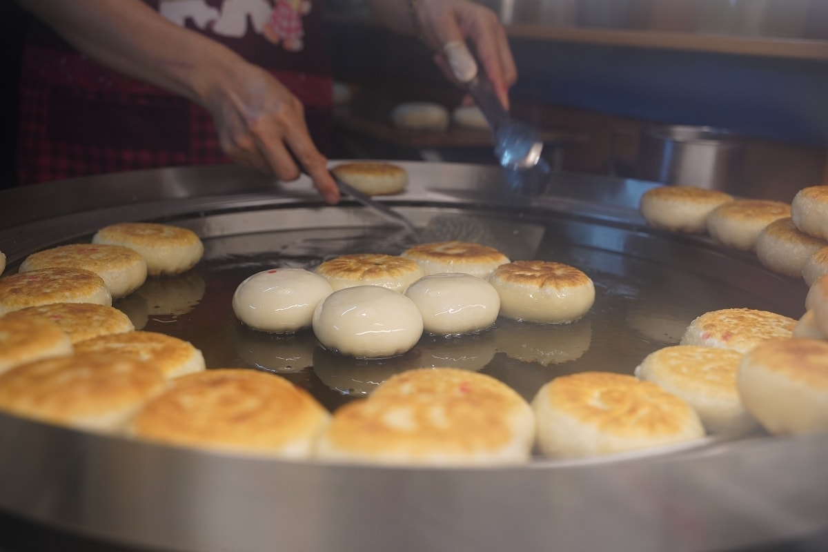 【澎湖老家餡餅】澎湖馬公市區超人氣排隊小吃 Google評論破千則 爆湯起司餡餅美味必吃